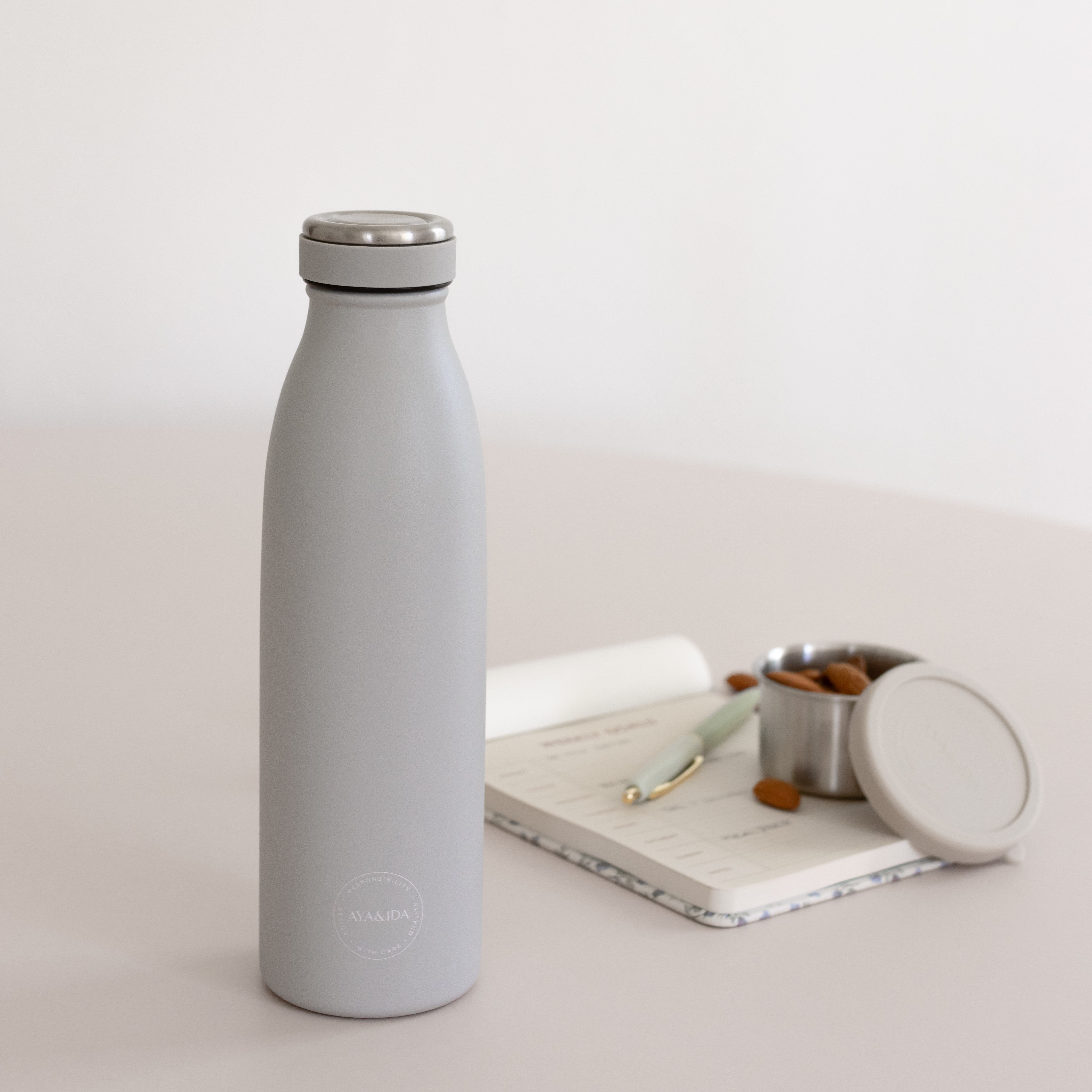 Aya & Ida Thermo drikkeflaske 500 ml, Light Grey